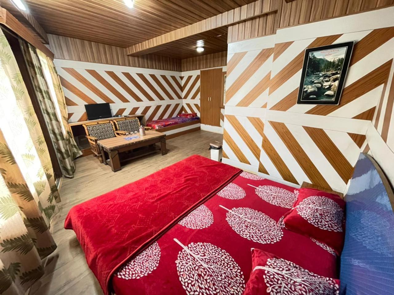 Hotel Snowflake Нарканда Екстериор снимка