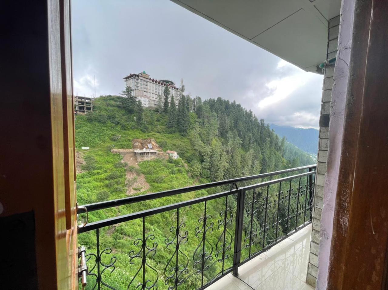 Hotel Snowflake Нарканда Стая снимка